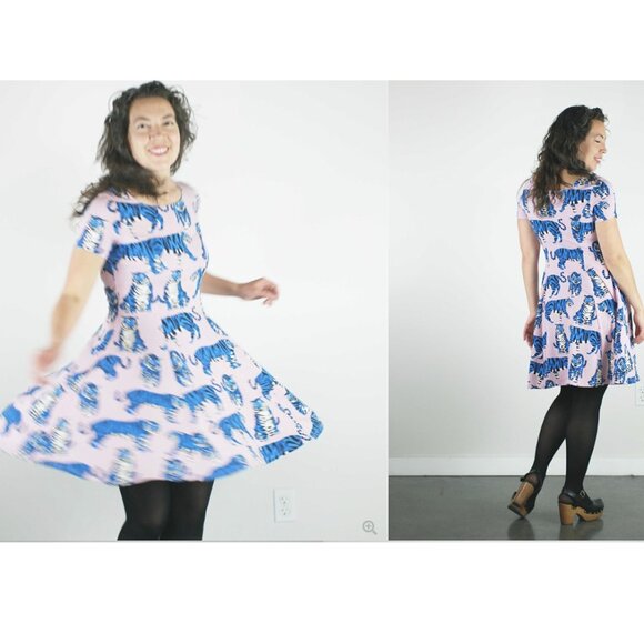 NOOWORKS Womens Cha Cha Mini Dress Small Blue Tiger Print Short Sleeve - Picture 2 of 14